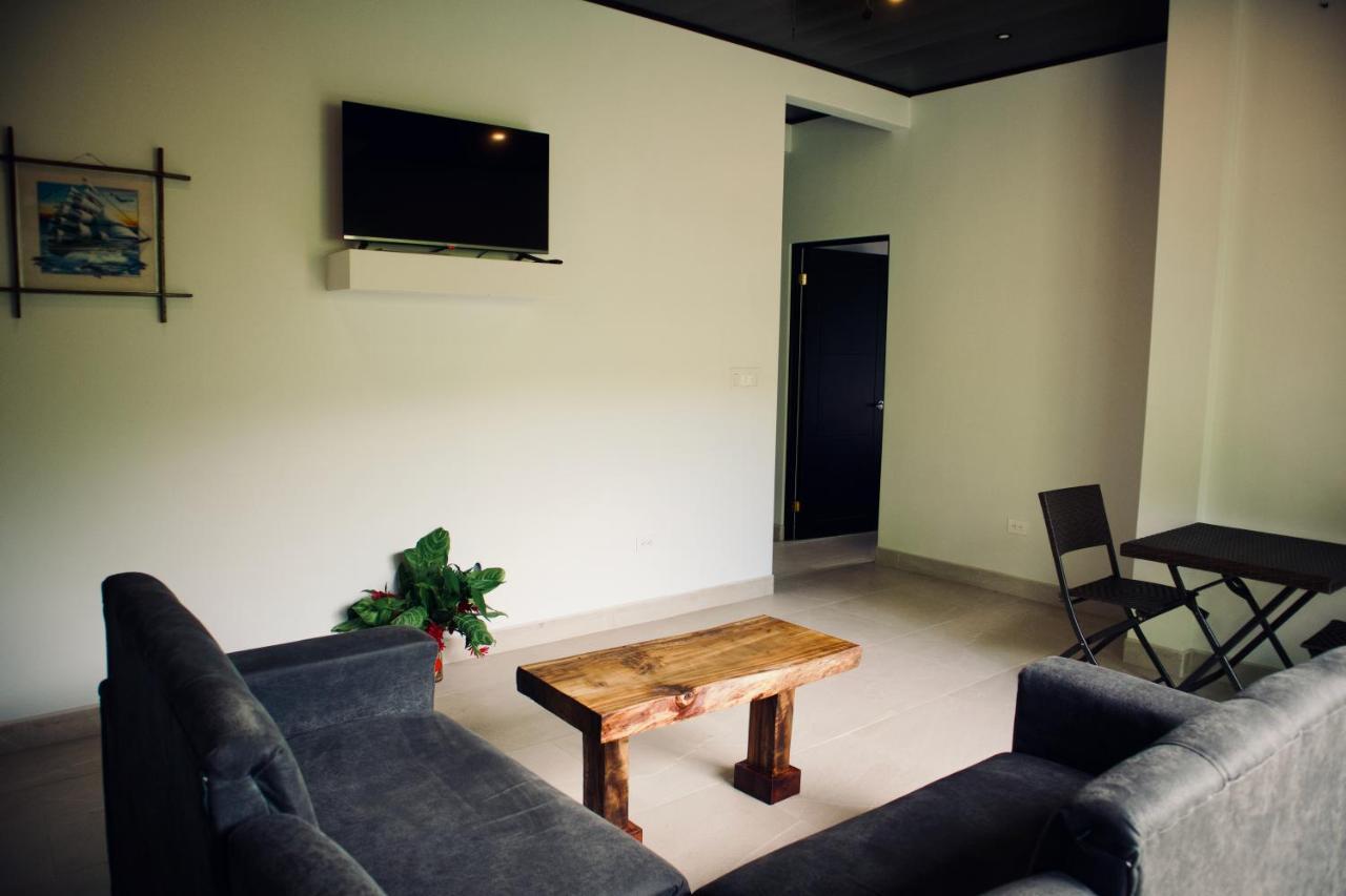 Jungle Home With King Beds -5 Minutes From The Beach Uvita Ngoại thất bức ảnh